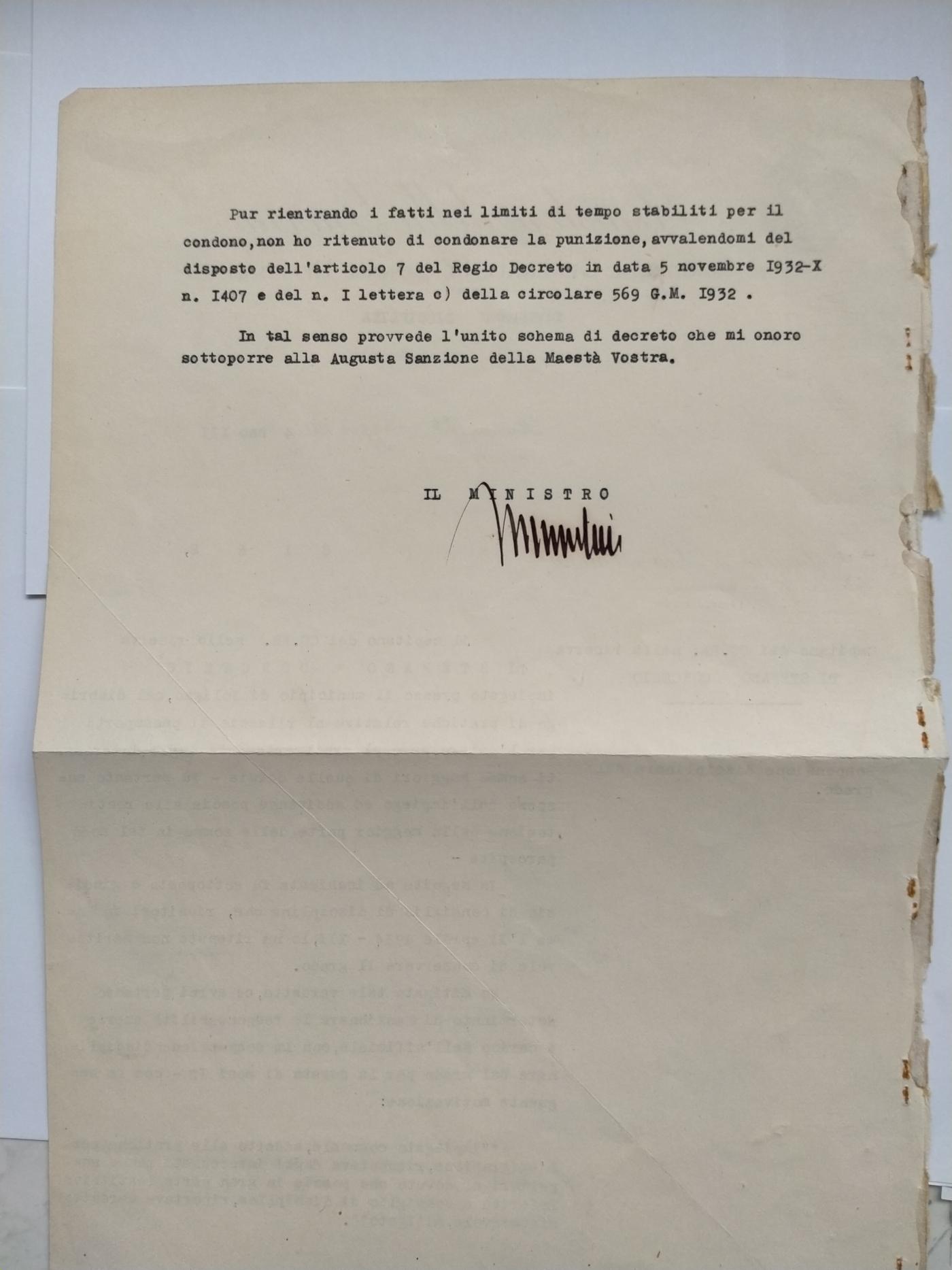 Letter dated 1934 signed by Mussolini as Minister of War