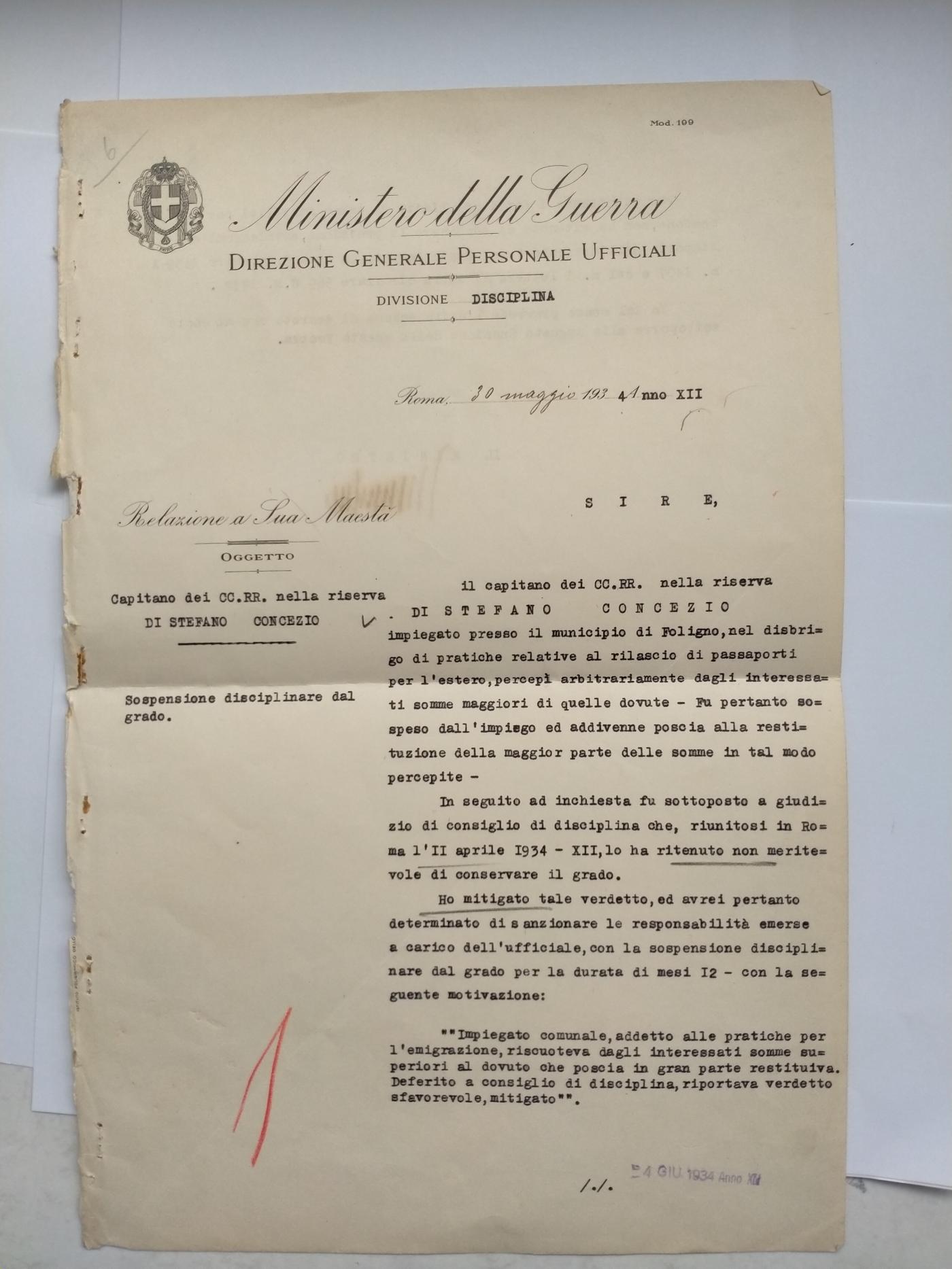 Letter dated 1934 signed by Mussolini as Minister of War